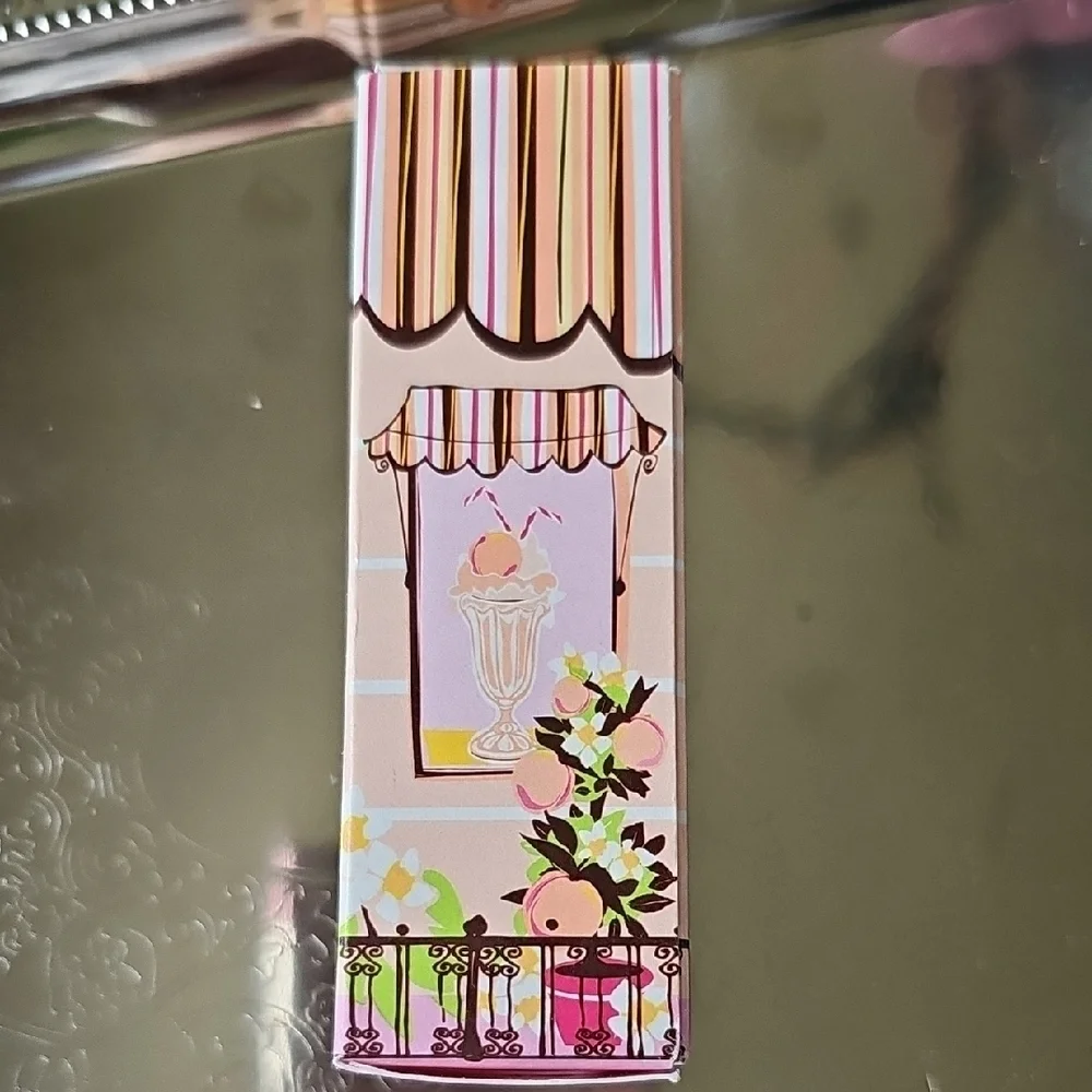 Jaqua glossy lip